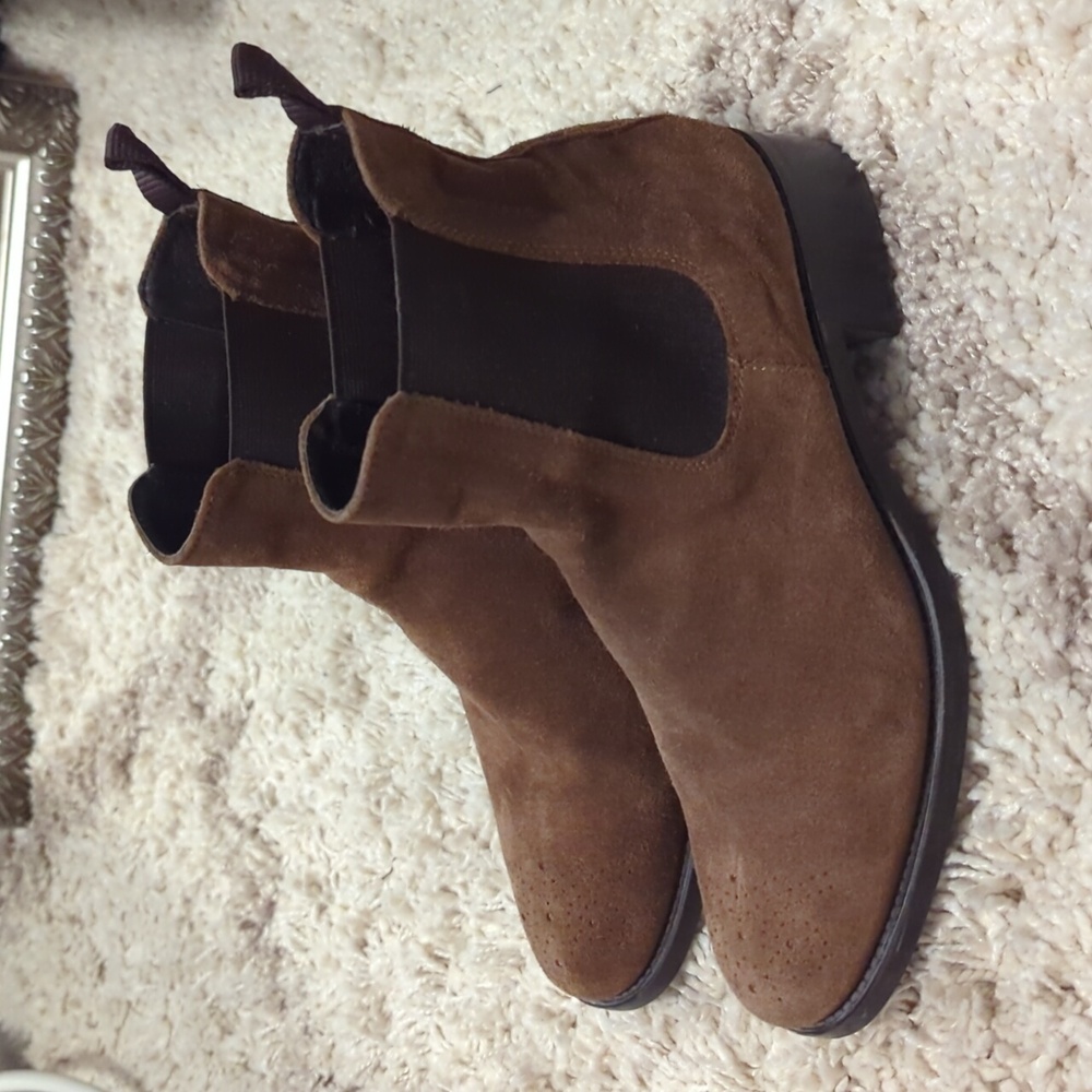 Boemos brown suede Chelsea boots